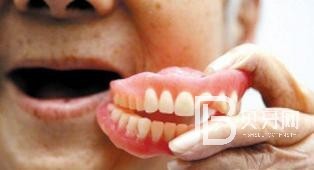 老年人能否种植牙？北京靓美口腔做种植牙怎么样？